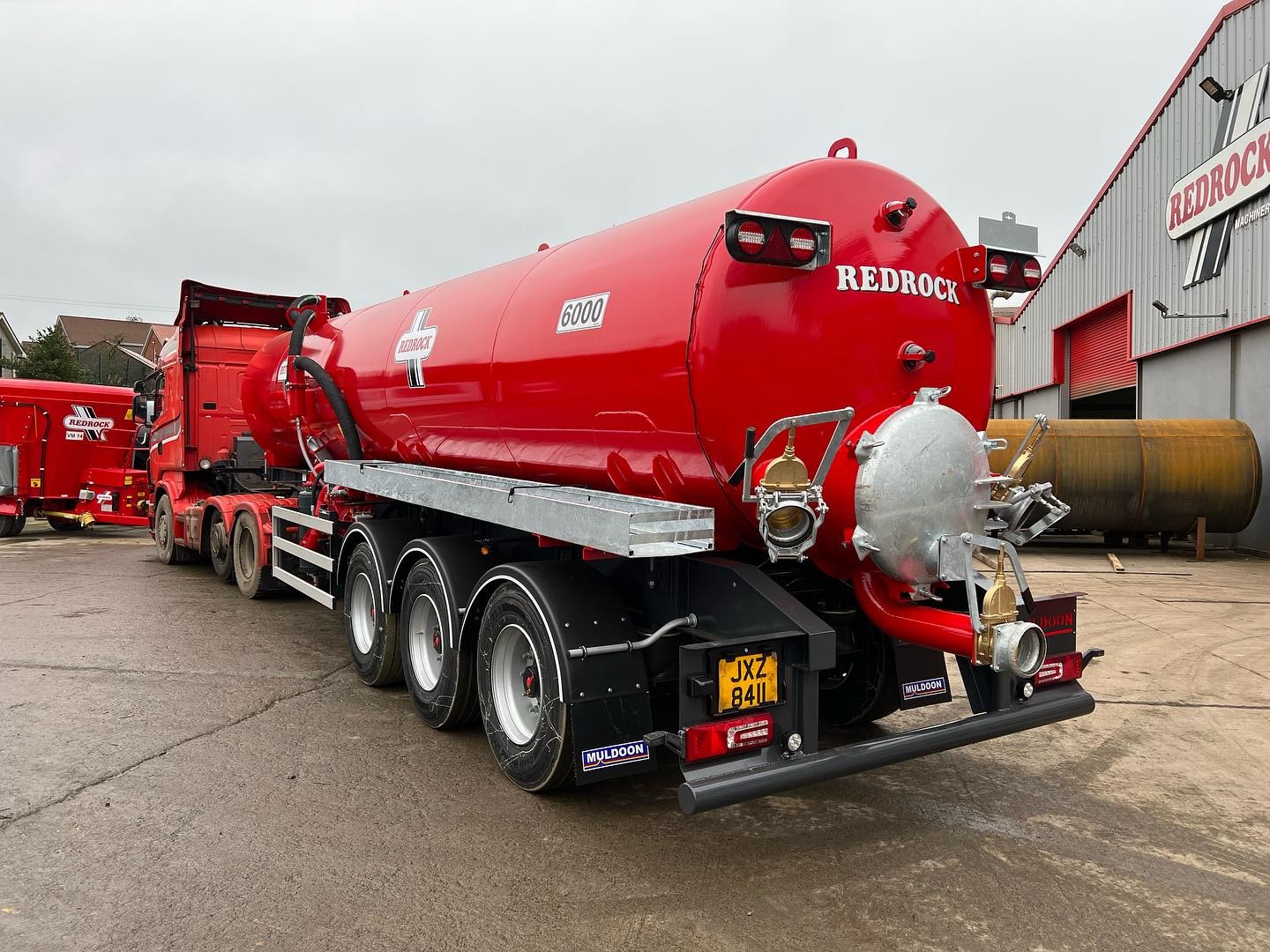 lorry-tank-redrock-machinery